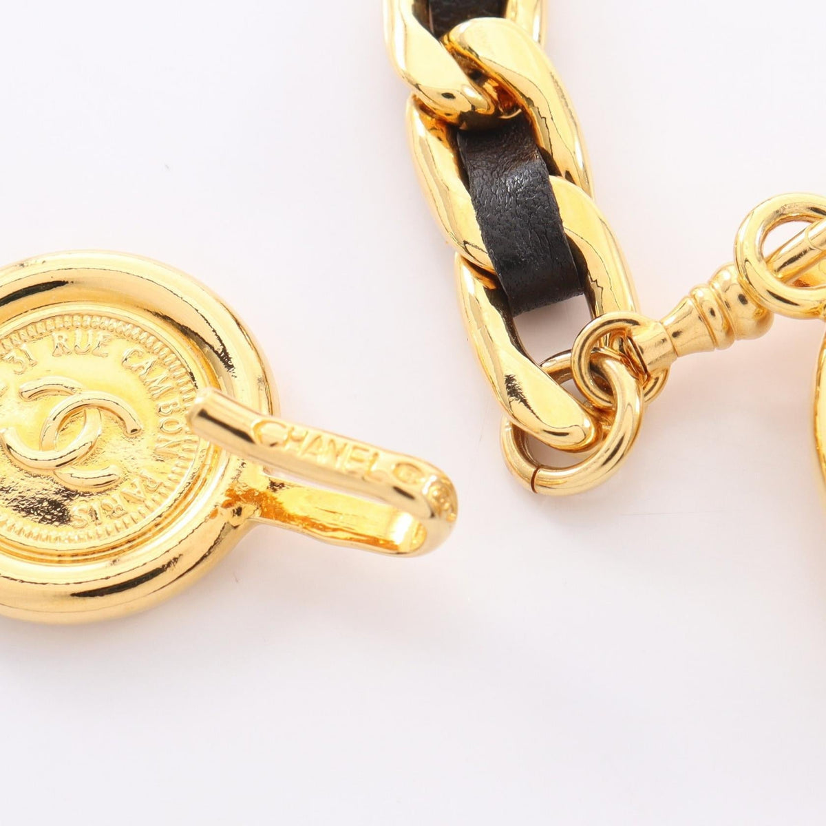 CHANEL Gold/Black COCO Mark Chain leather�Gold Plated 2100301253124