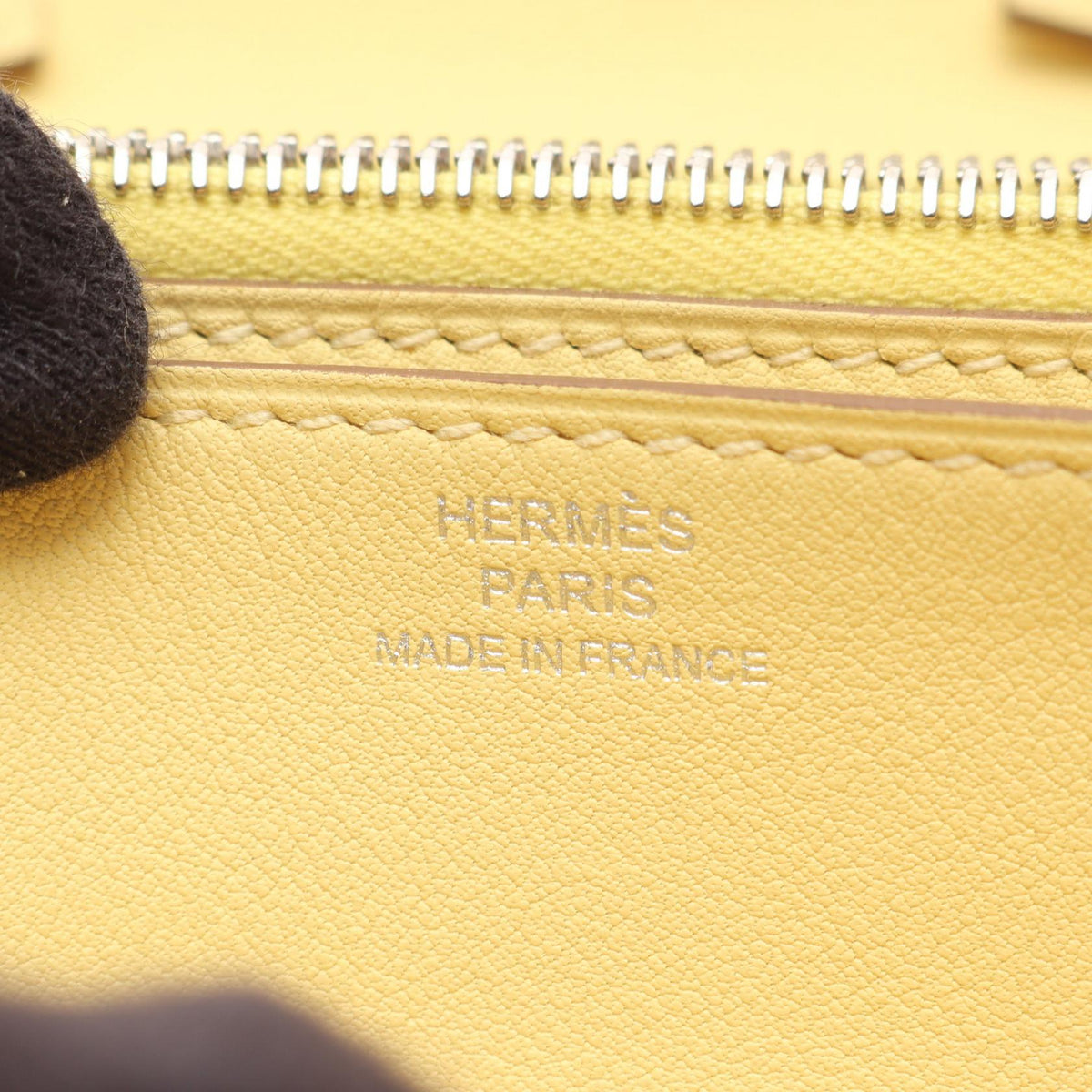 HERMES Mini Convoy Shoulder BagLimoncello Limoncello Yellow Vaux Swift leather leather Vaux Swift leather 2101219400860