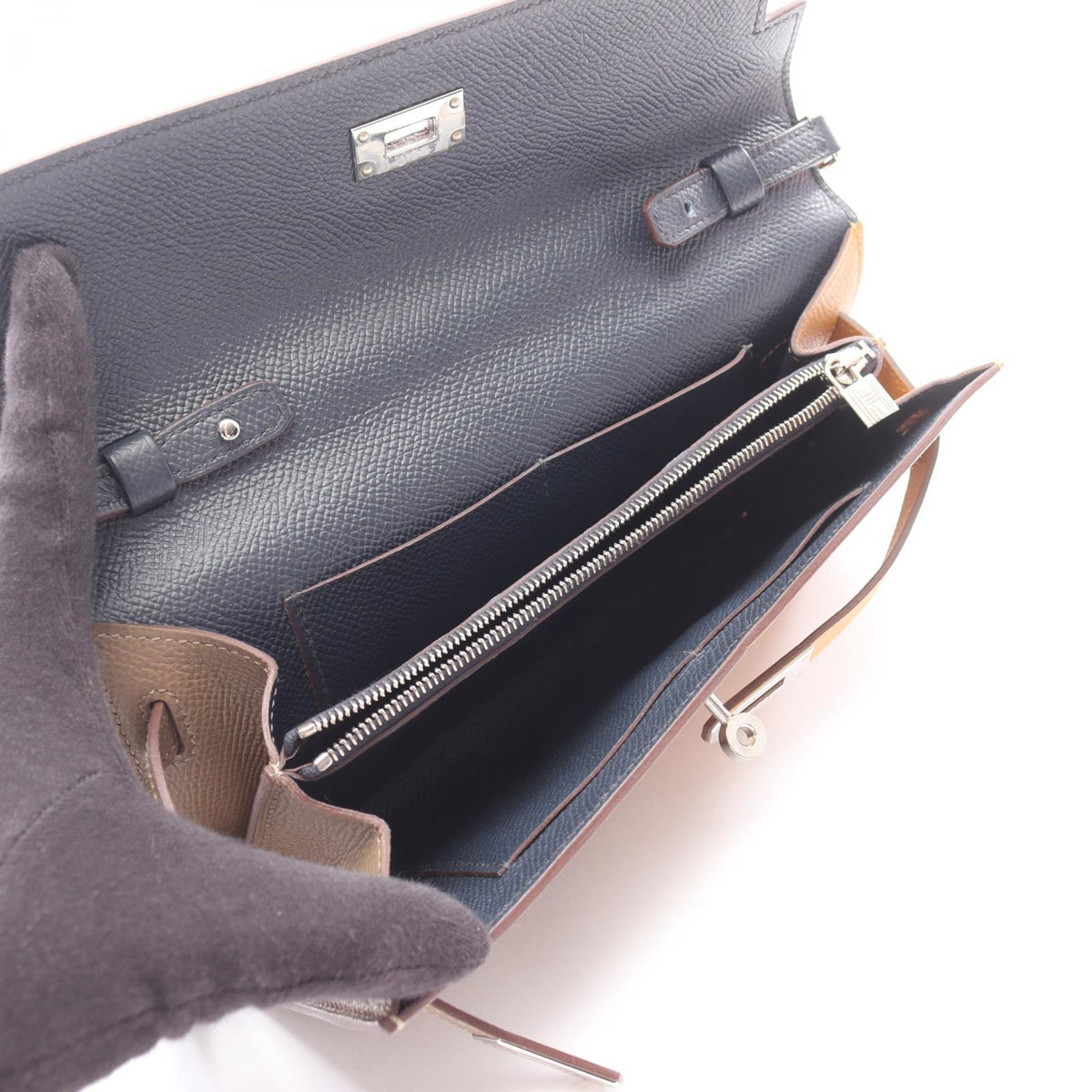 HERMES Kelly To Go Kazak Shoulder BagEtoupe Grey Etoupe Grey Gray/Brown/Navy/Sesame/ Blue indigo Epsom leather Epsom 2101219739441