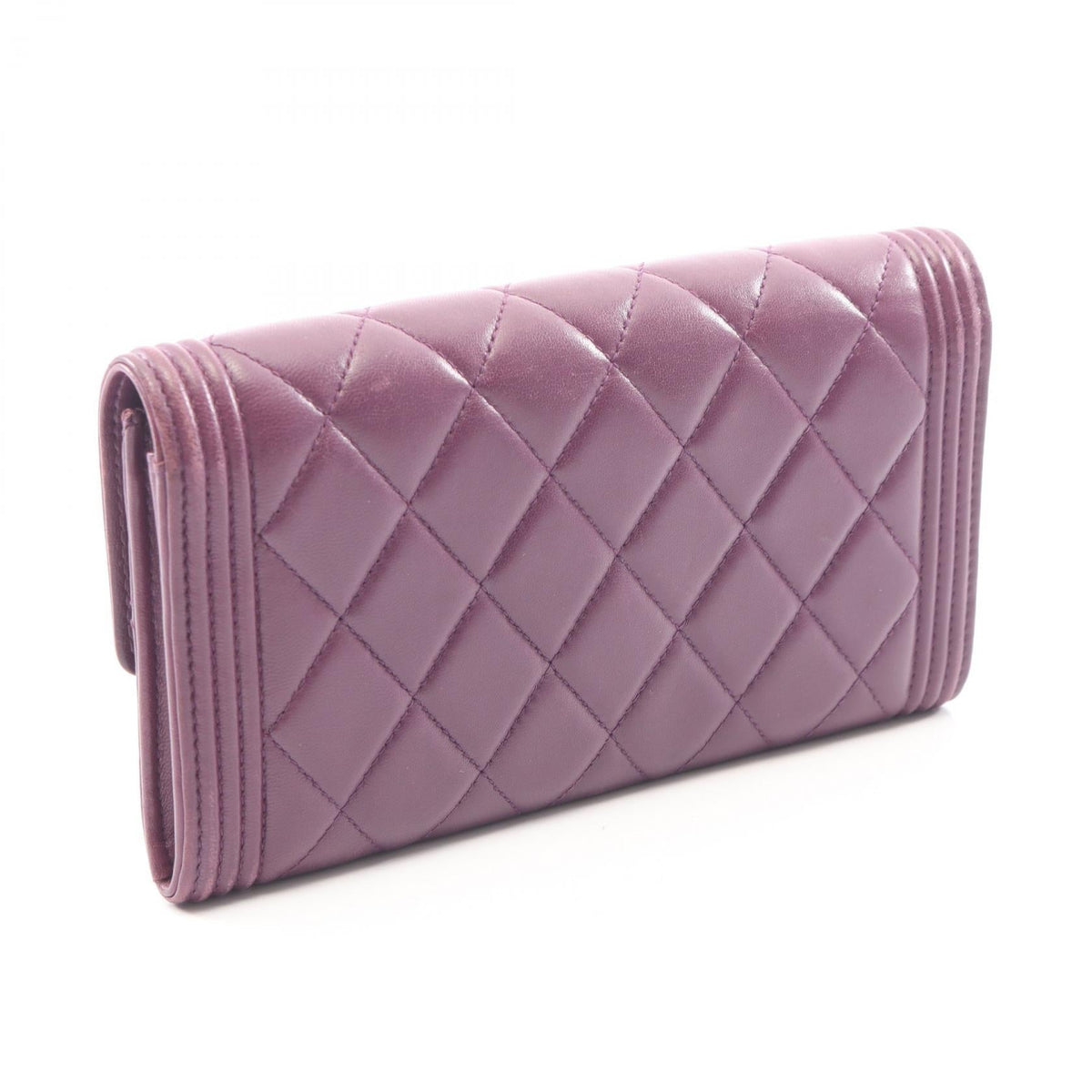 CHANEL Purple Boy chanel Lambskin (sheep leather) 2101220103781