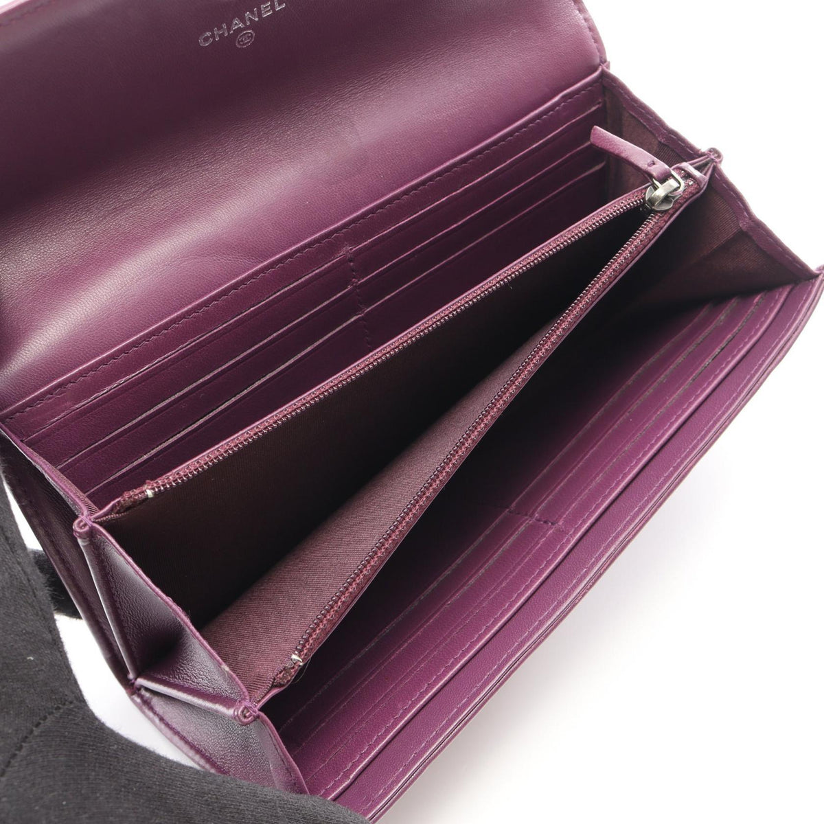 CHANEL Purple Boy chanel Lambskin (sheep leather) 2101220103781