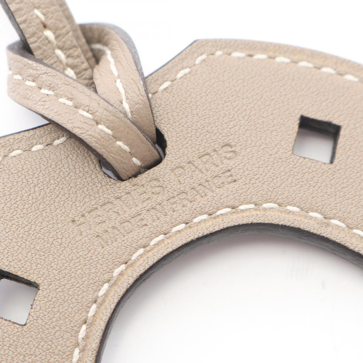 HERMES Paddock Horseshoe Gris asphalt charm Beige Vache leather hunter Other Vache leather hunter 2107601171363