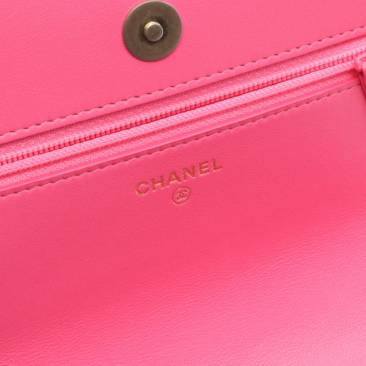 CHANEL Pink 19 dix-neuf 19 leather 2101219322988