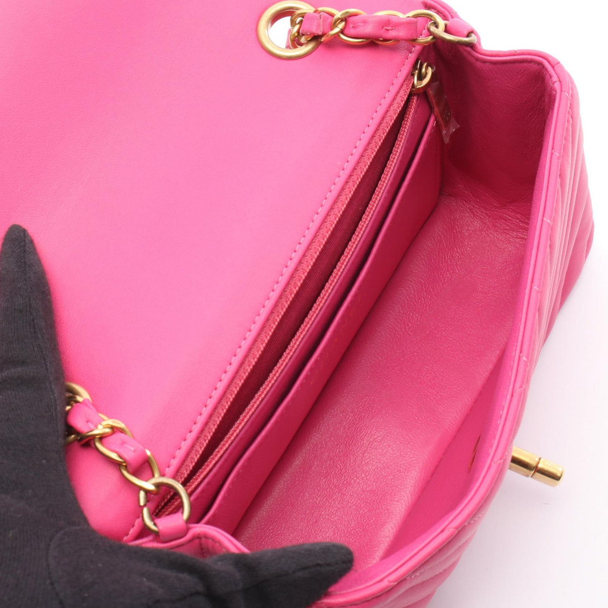 CHANEL Pink Chevron V-stitch Mini 20 leather A69900 2121400011330