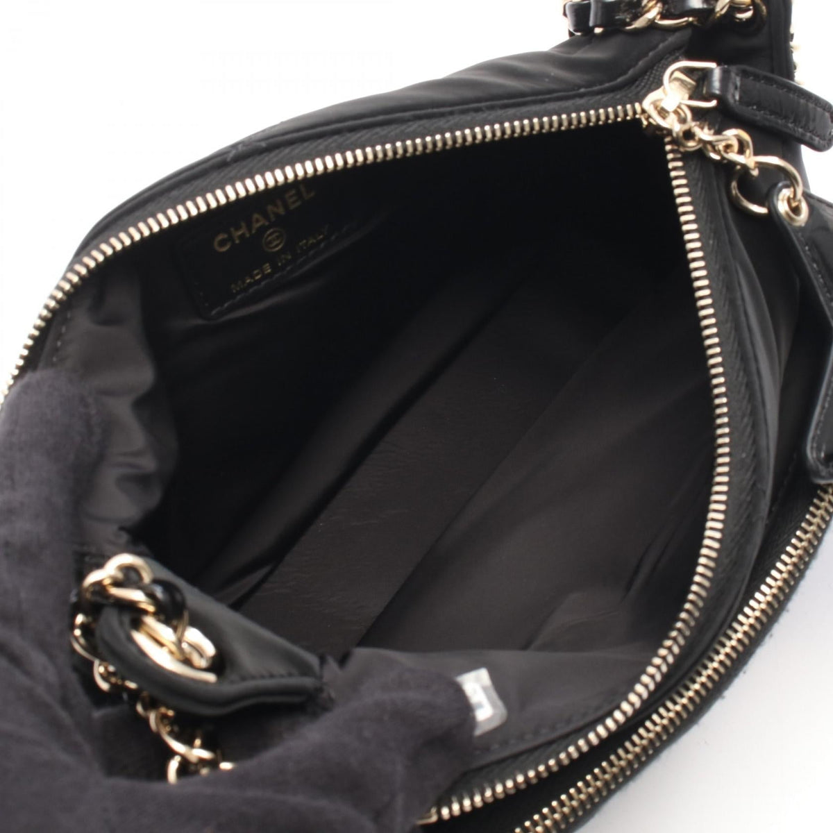 CHANEL Black Matelasse Chain Clutch leather�Velvet Effect Nylon AP4771 2104102490115