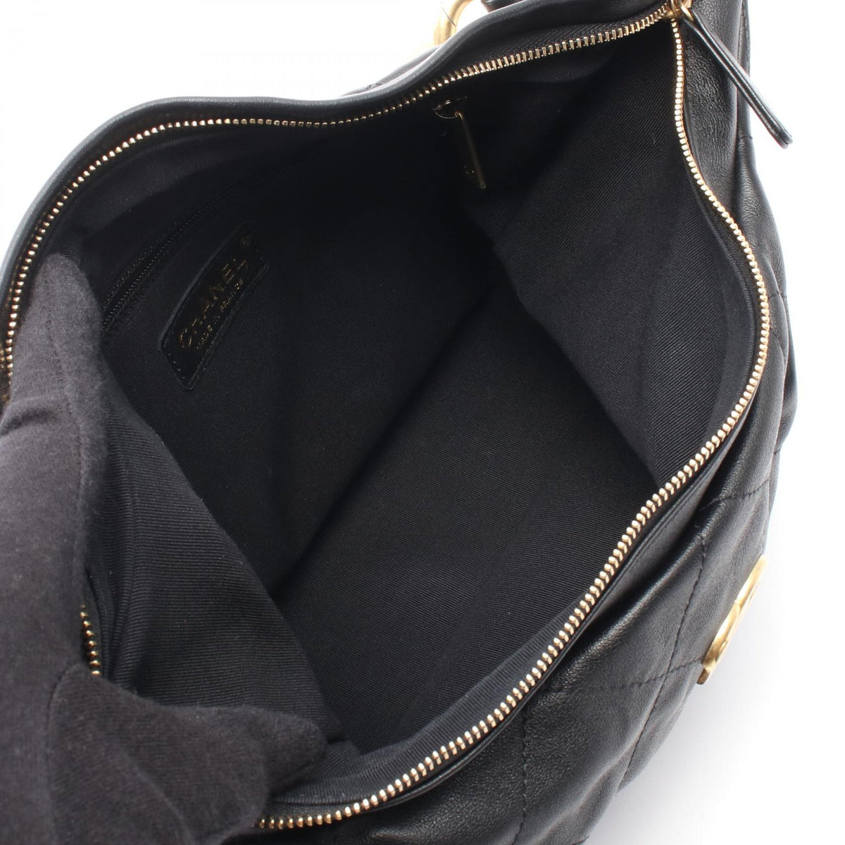 CHANEL Black Matelasse hobo bag Lambskin (sheep leather) 2101219790282