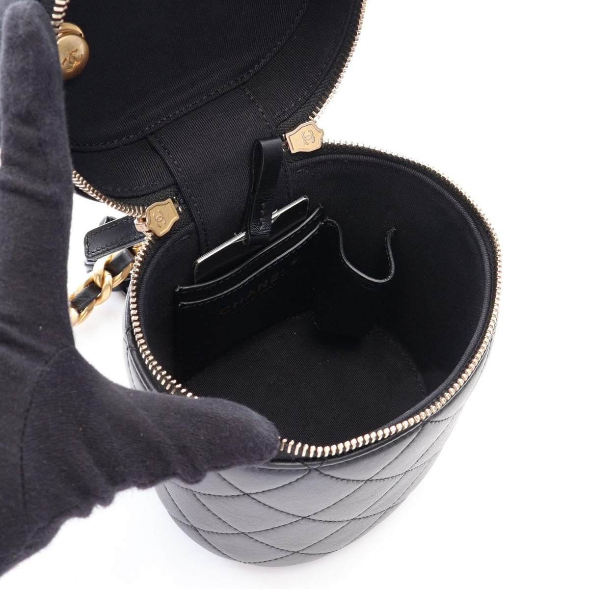 CHANEL Black Matelasse Small Vanity Lambskin (sheep leather) 2101219785646