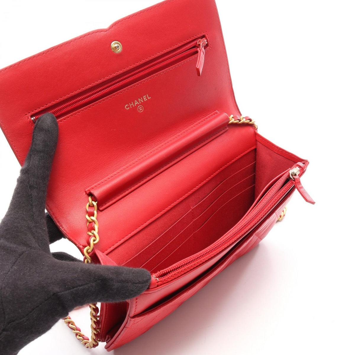 CHANEL Red CC Filigree Matelasse Grained Calfskin leather 2101220102982