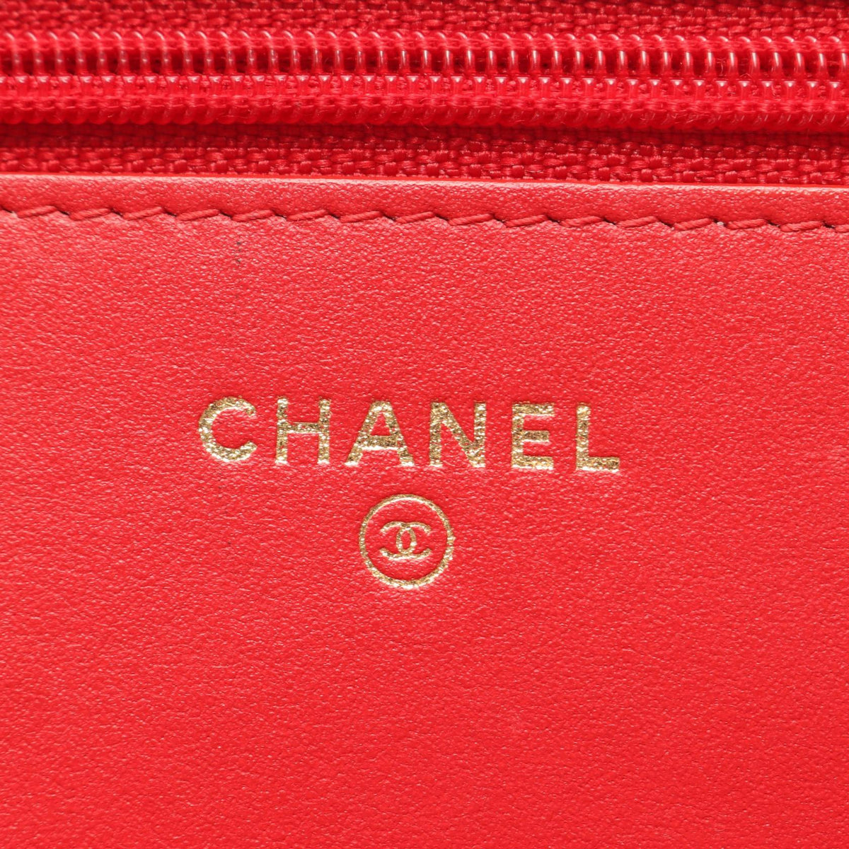 CHANEL Red CC Filigree Matelasse Grained Calfskin leather 2101220102982