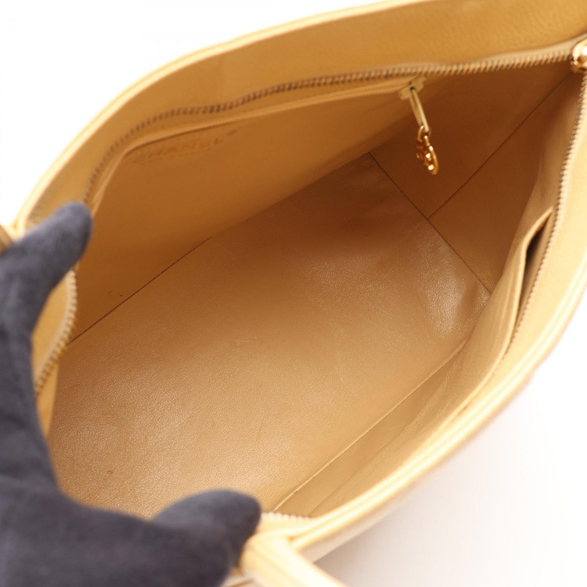 CHANEL Beige Medallion tote Grained Calfskin leather A01804 2101220019952