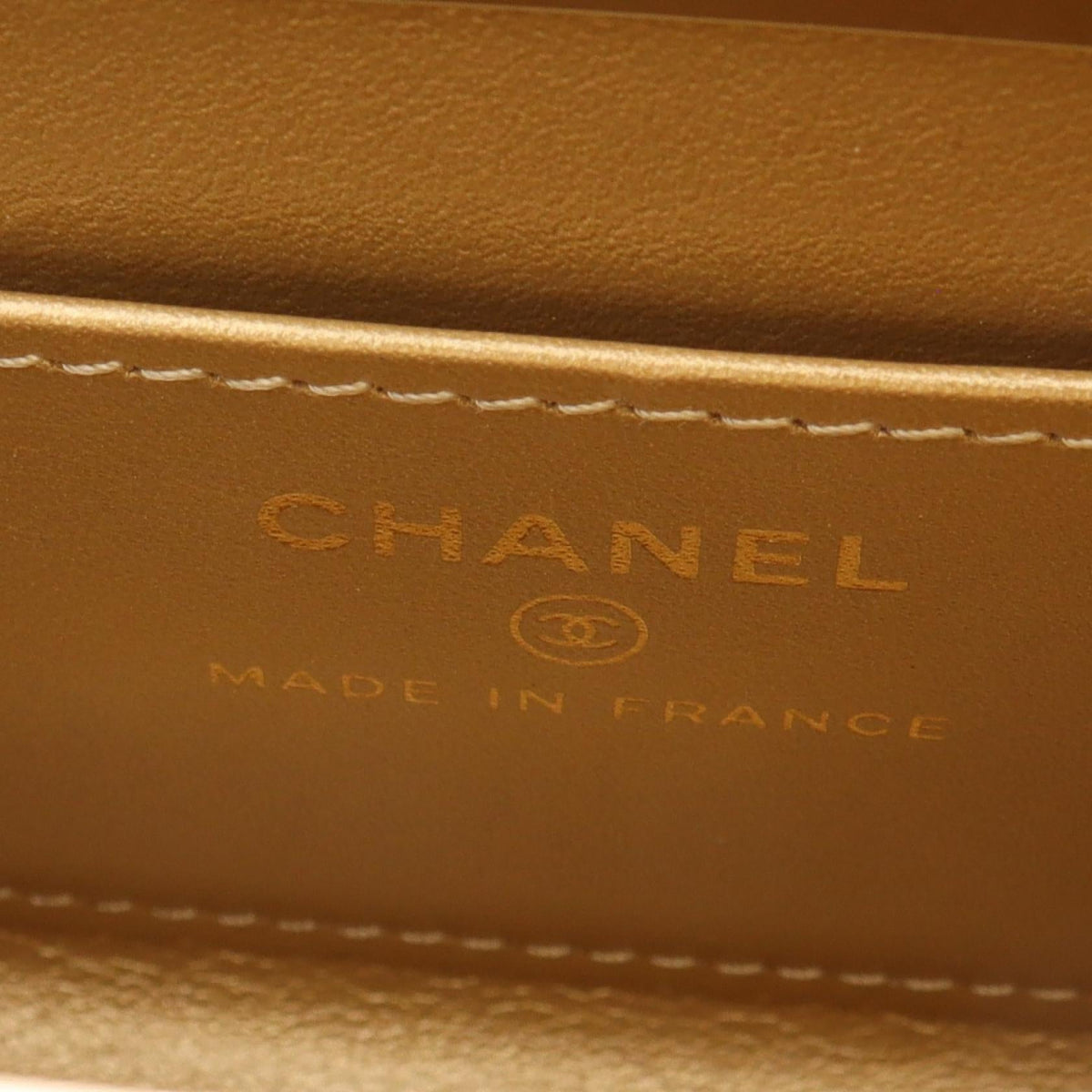 CHANEL White Matelasse Mini Lambskin (sheep leather) 2101220018320