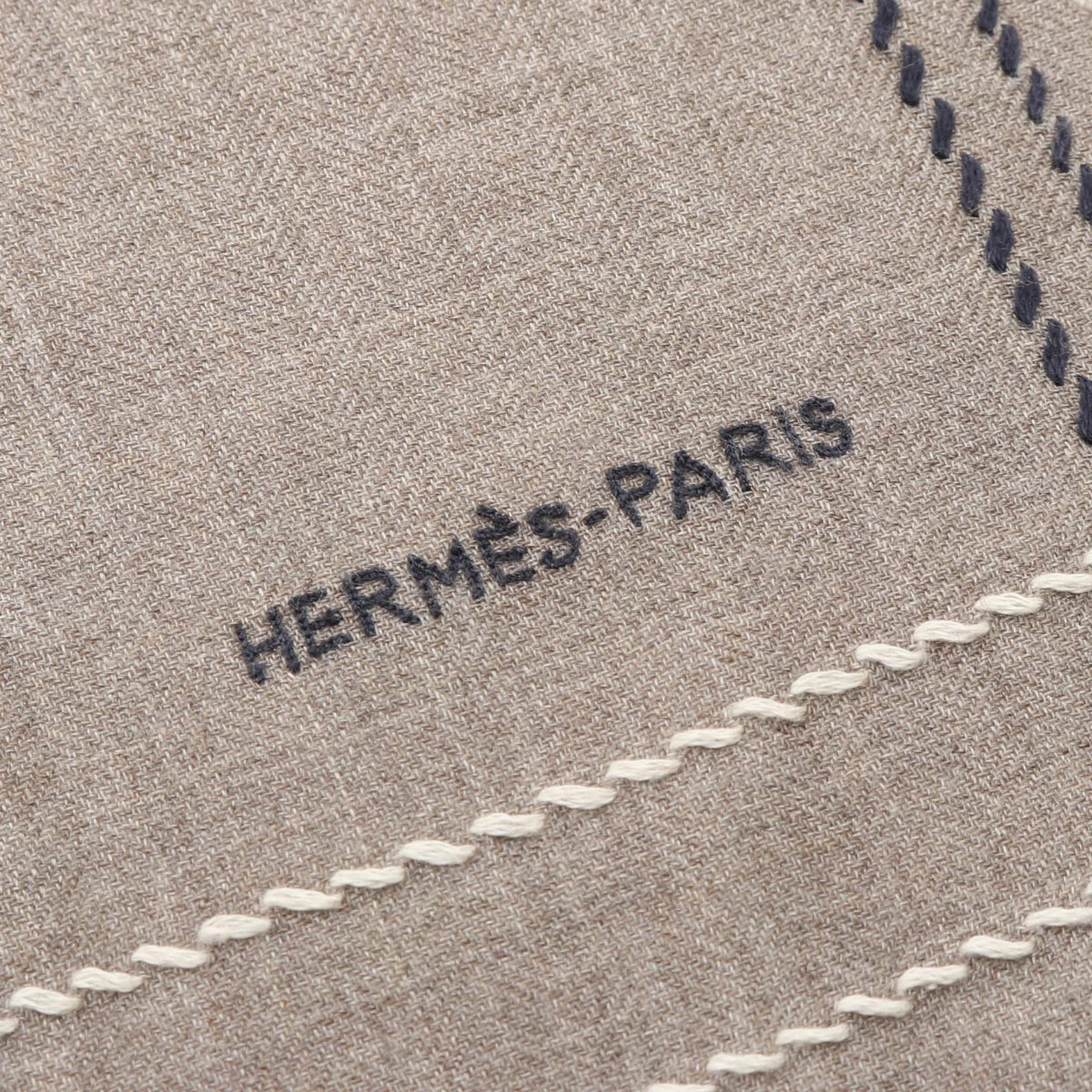 HERMES Rectangle Cheval a la Couverture Stall Beige/Multicolor silk silk cashmere 2104102459655