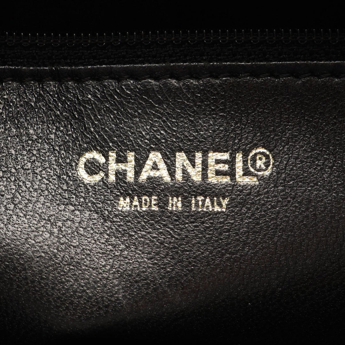 CHANEL Black Medallion tote Grained Calfskin leather A01804 2101220126827