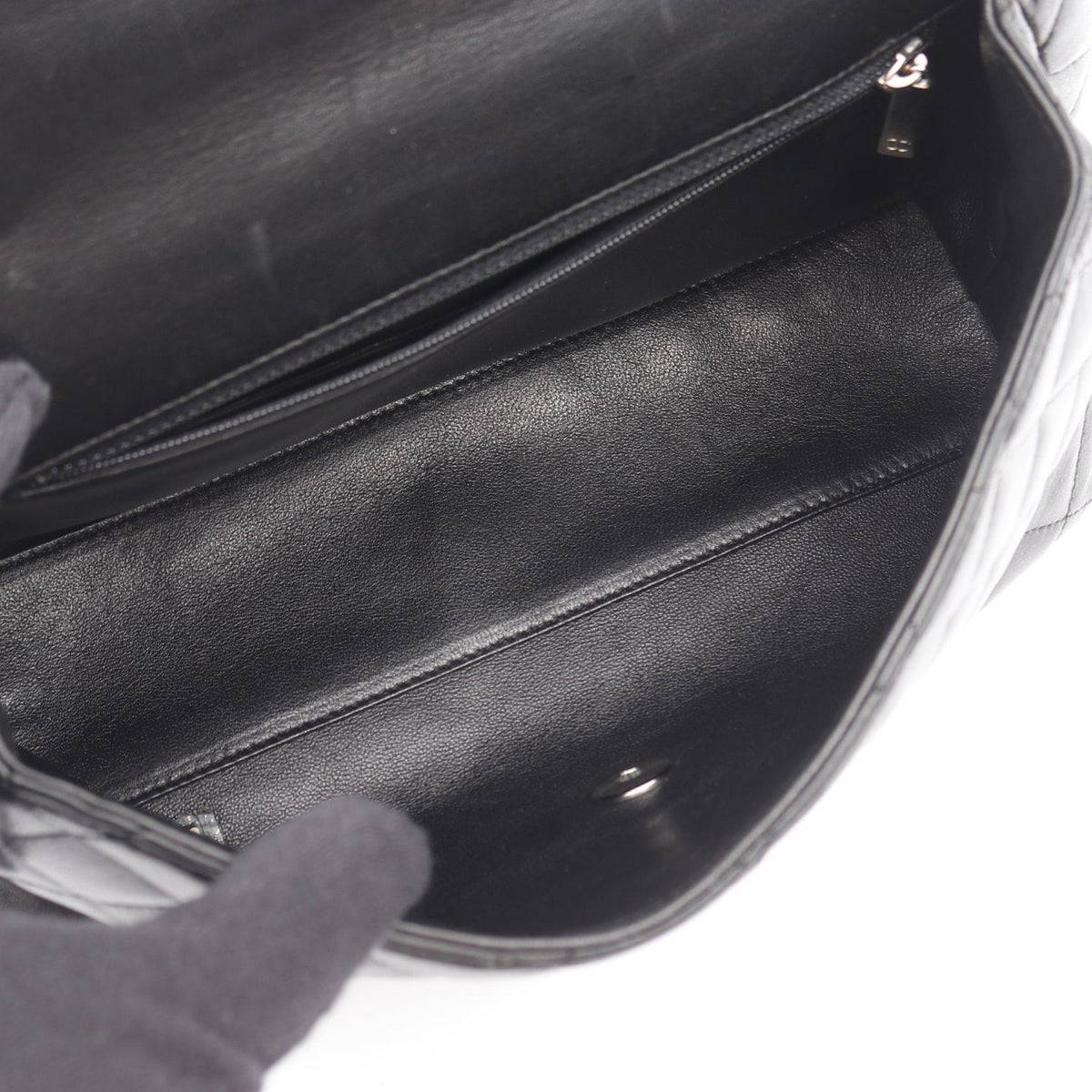 CHANEL Black Matelasse top handle bag Lambskin (sheep leather) 2101219740317