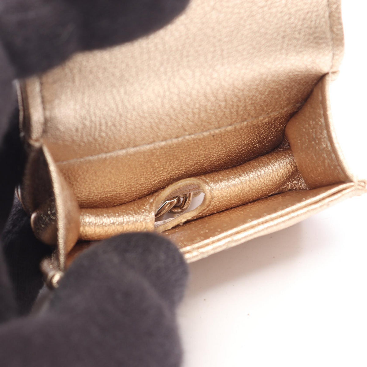 CHANEL Gold Matelasse 2024 Year Gift AirPods Case Lambskin (sheep leather) 2101219996042