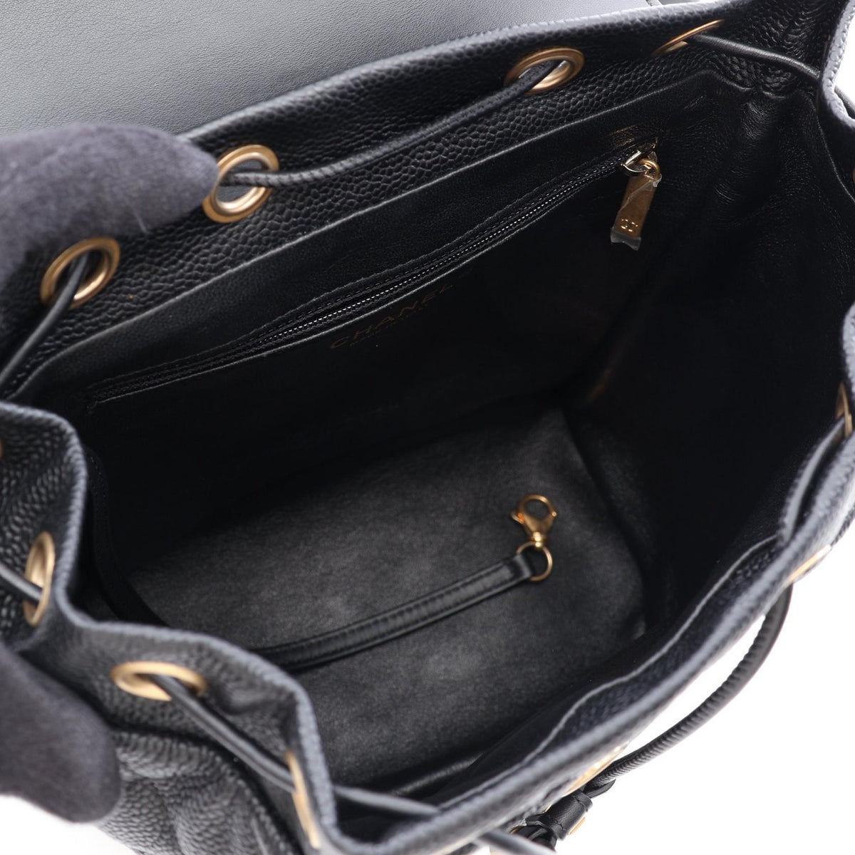 CHANEL Black CC filigree Grained Calfskin leather 2104102536370