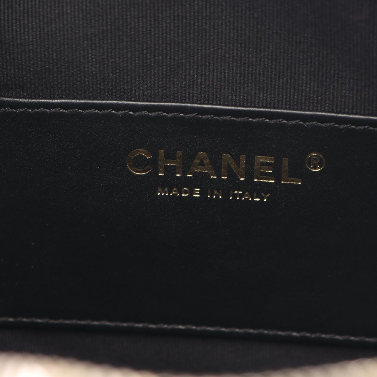 CHANEL Black Matelasse Round 2WAY Grained Calfskin leather AS3875 2107601177976