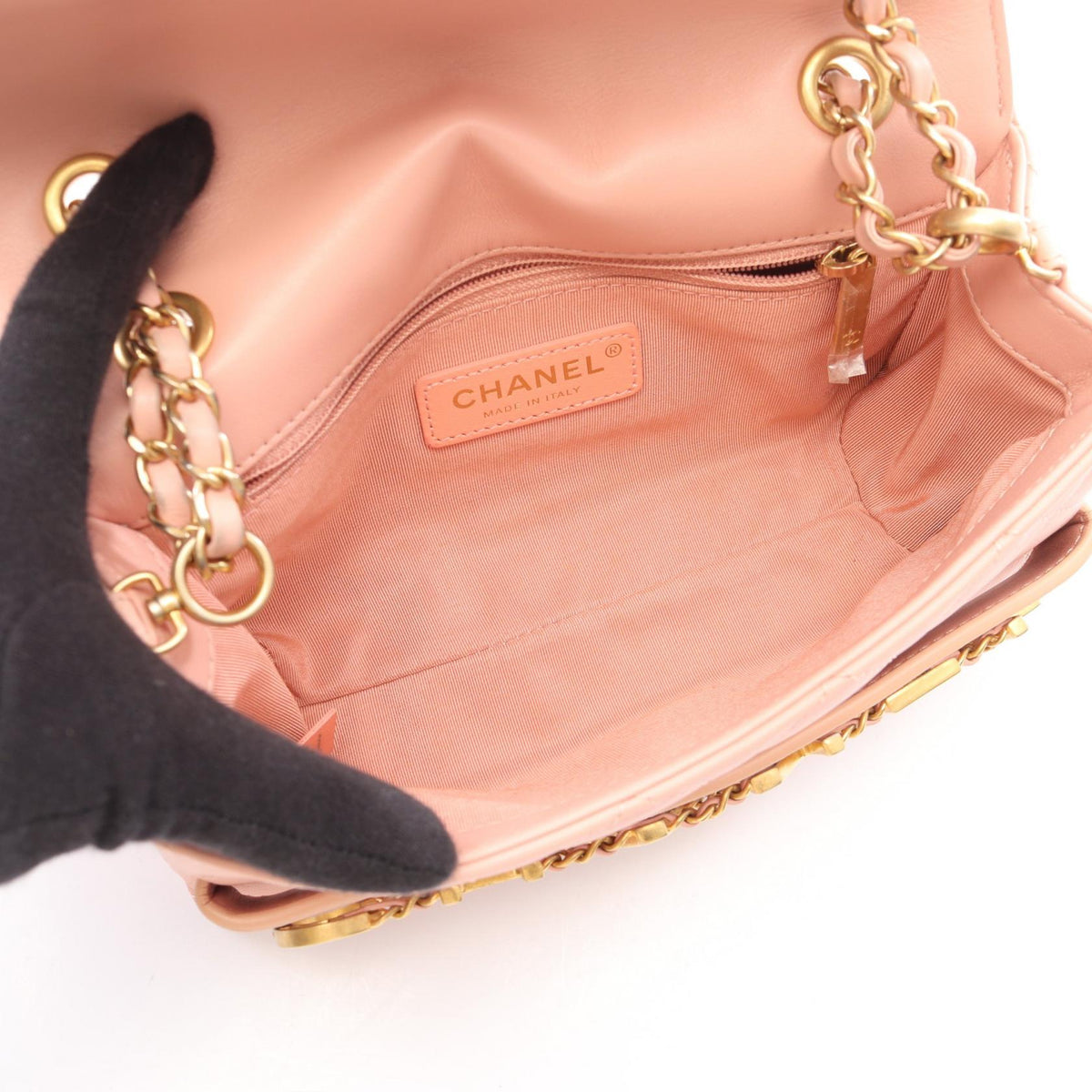 CHANEL Pink Matelasse logo Lambskin (sheep leather) AS4190 2101220130596