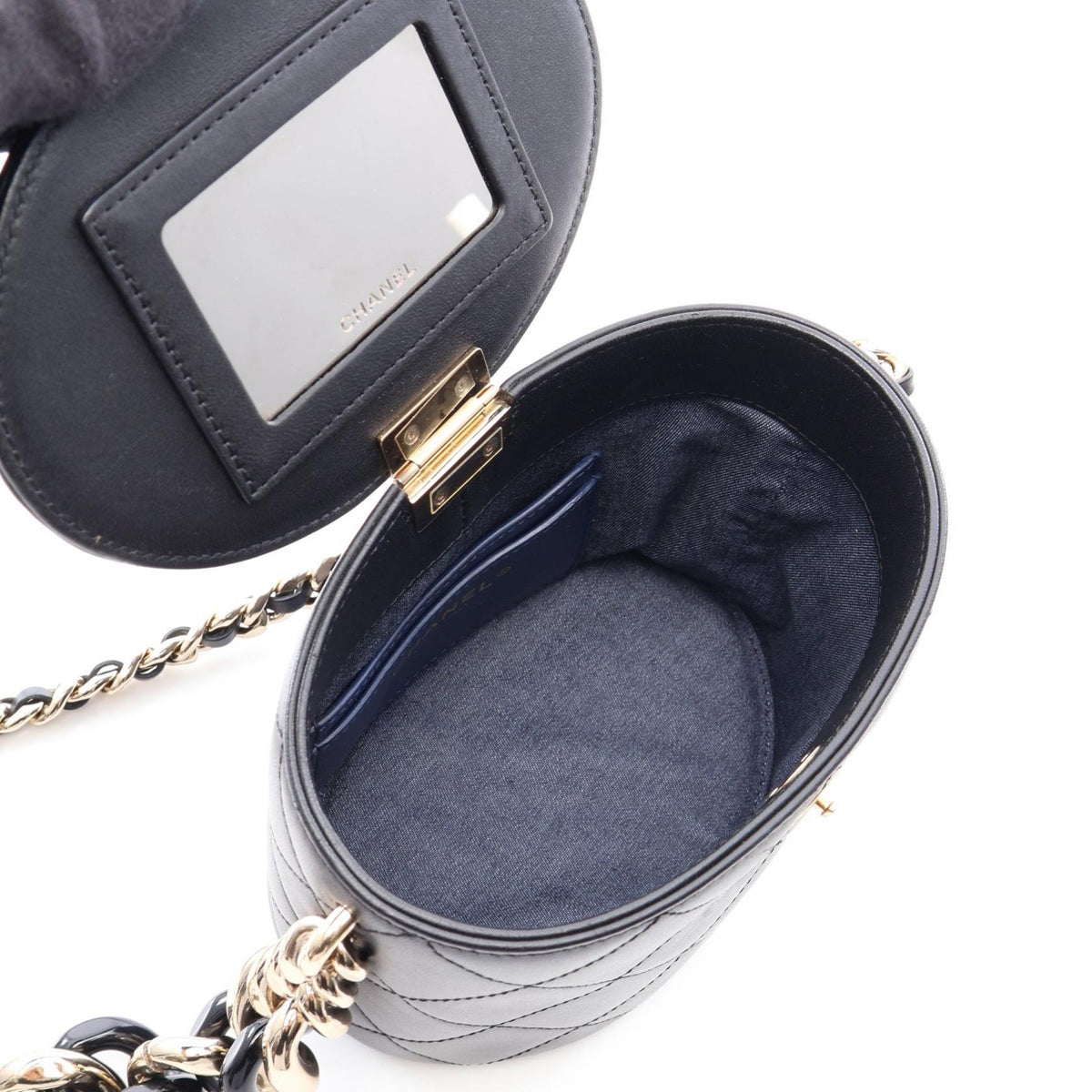 CHANEL Black Matelasse Lambskin (sheep leather) AS1355 2101220130626