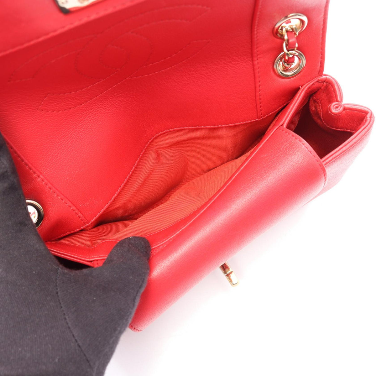 CHANEL Red Chevron V Stitch leather 2101219860855