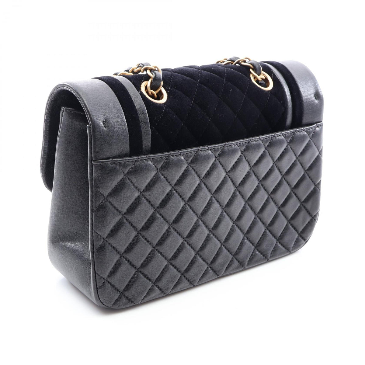 CHANEL Black Matelasse ChainShoulder Lambskin (sheep leather) Fabric 2106800643084