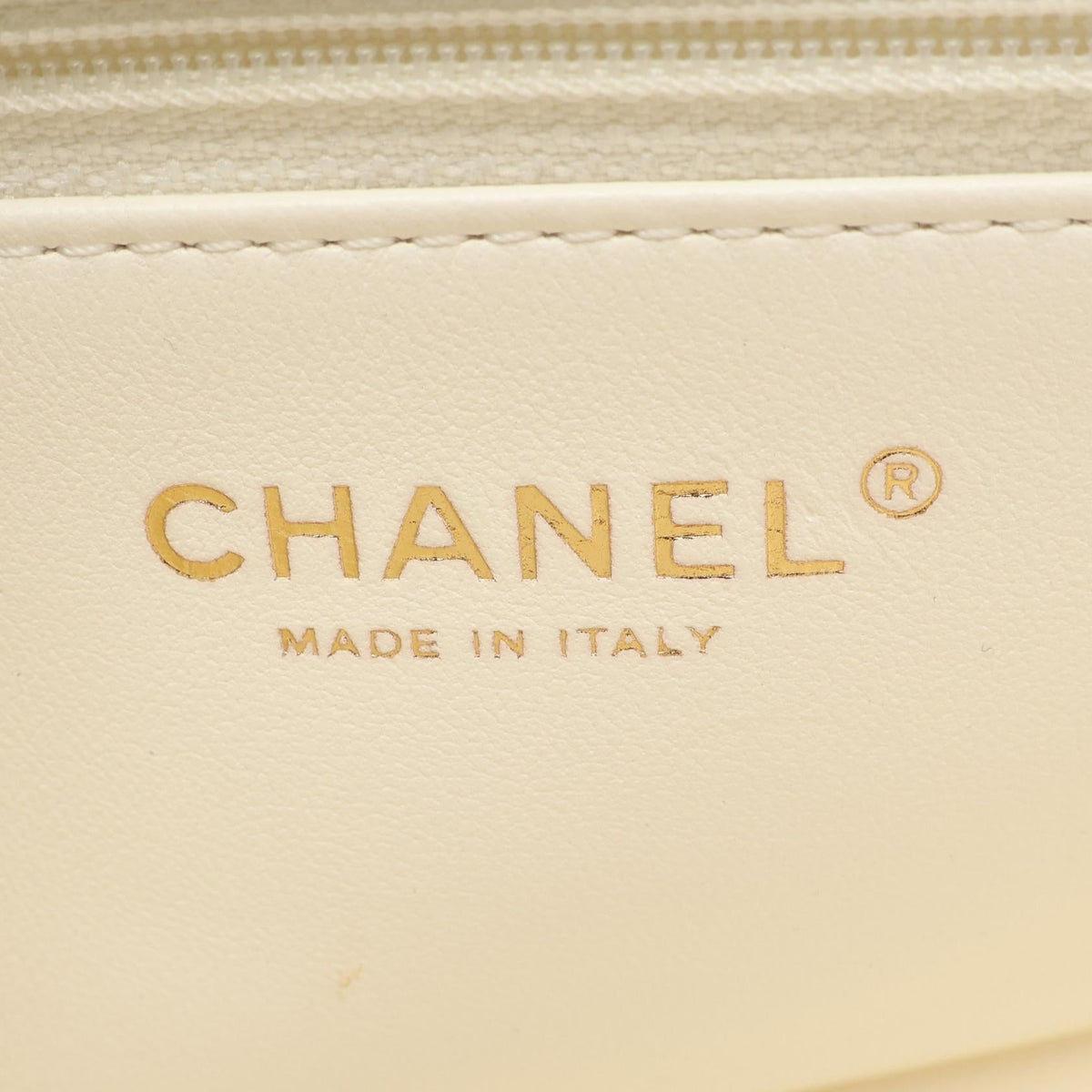 CHANEL White Mini Matelasse Lambskin (sheep leather) AS3456 2106800642841