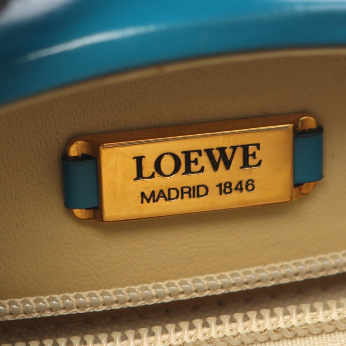 LOEWE round Handbag Green leather 2121400020127
