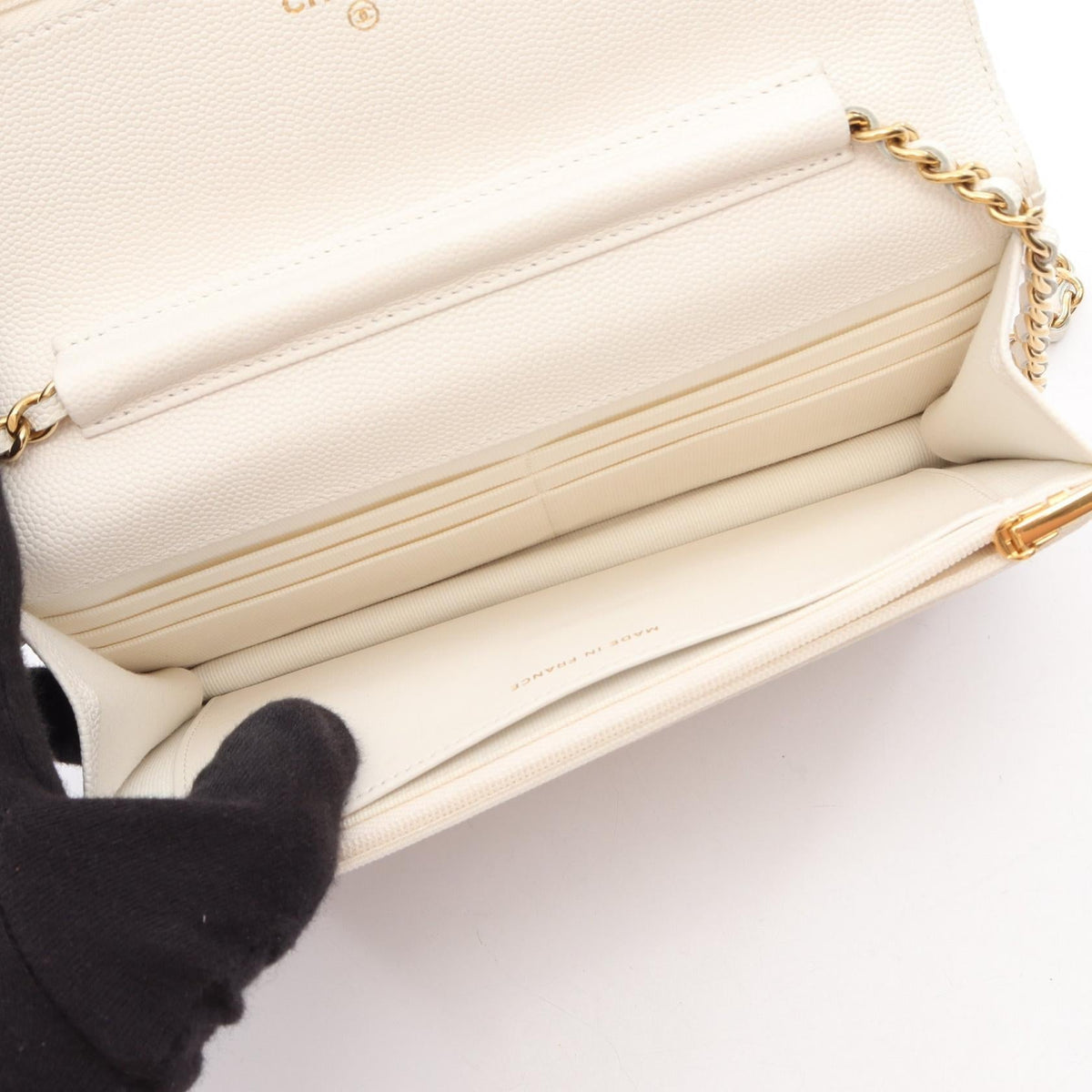 CHANEL White Matelasse Trump Grained Calfskin leather AP3076 2106800643091