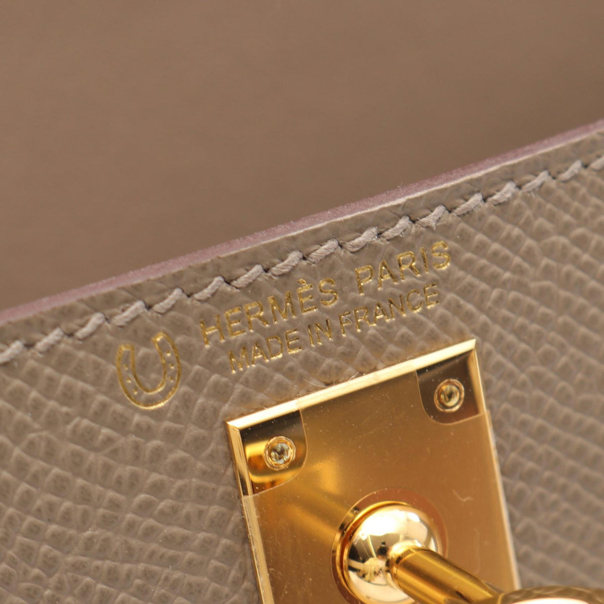 HERMES Mini Kelly 2 Gris asphalt Cle (External stitching, 2-way) Handbag Beige/White Epsom Other Epsom 2104102531832