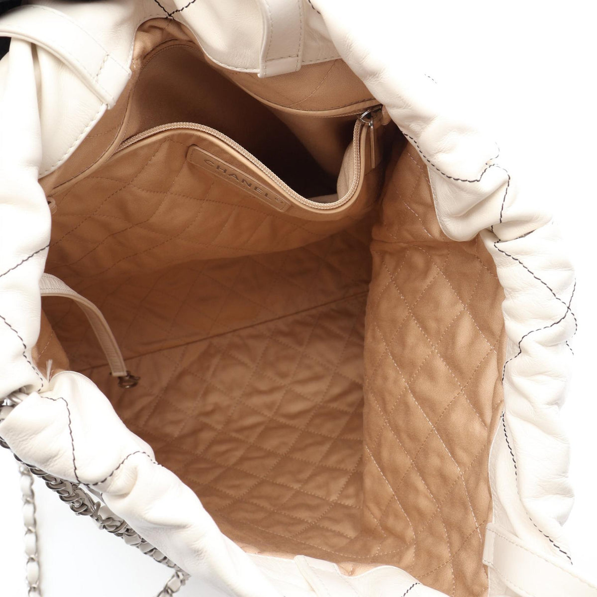 CHANEL White Chanel 22 Large leather AS3313 2106800644548