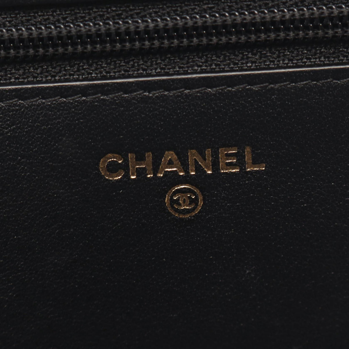 CHANEL Black/Gold Boy chanel Lambskin (sheep leather) 2106800644760