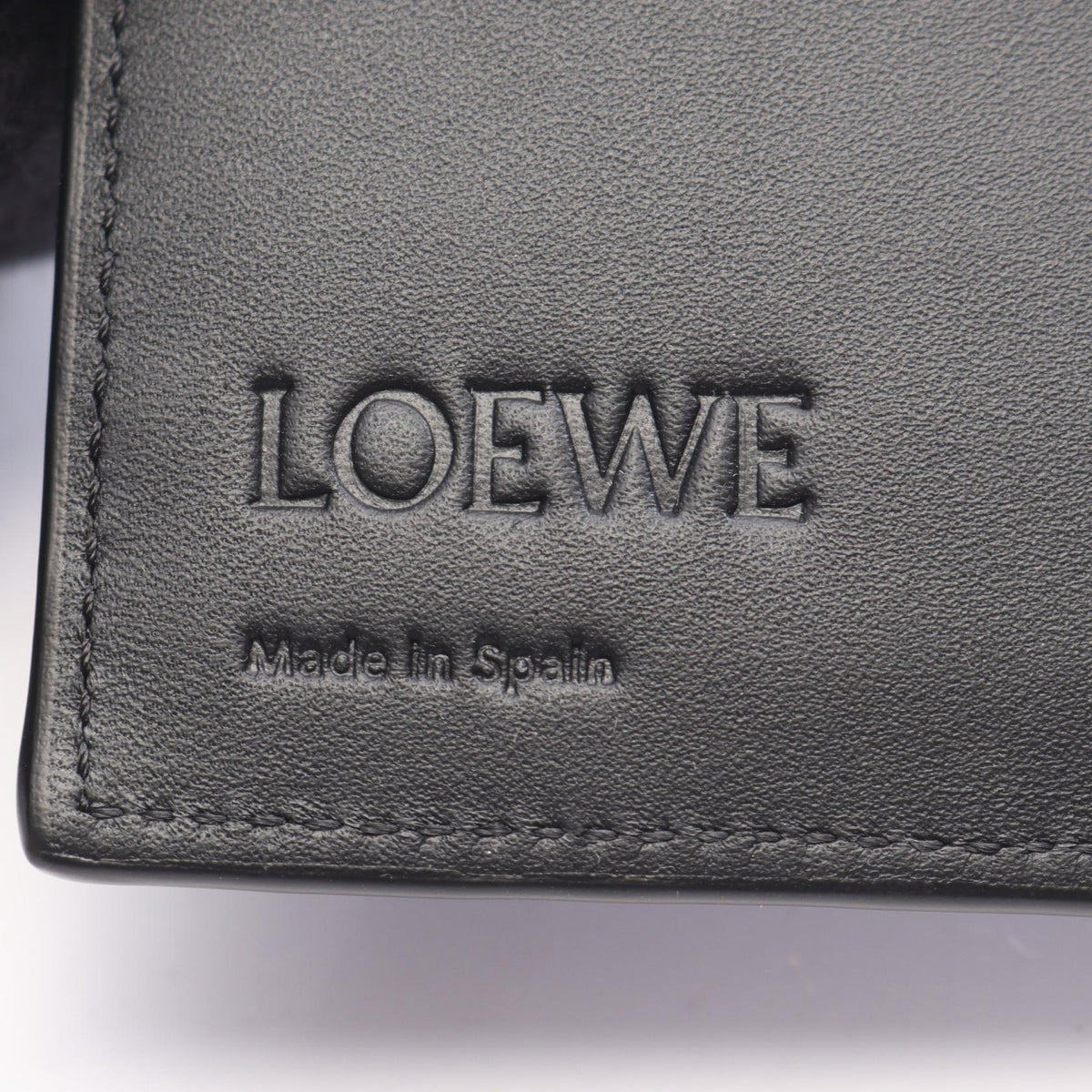 LOEWE bifold coin wallet Bi-fold wallet Black leather C779501X011100 2101220148577