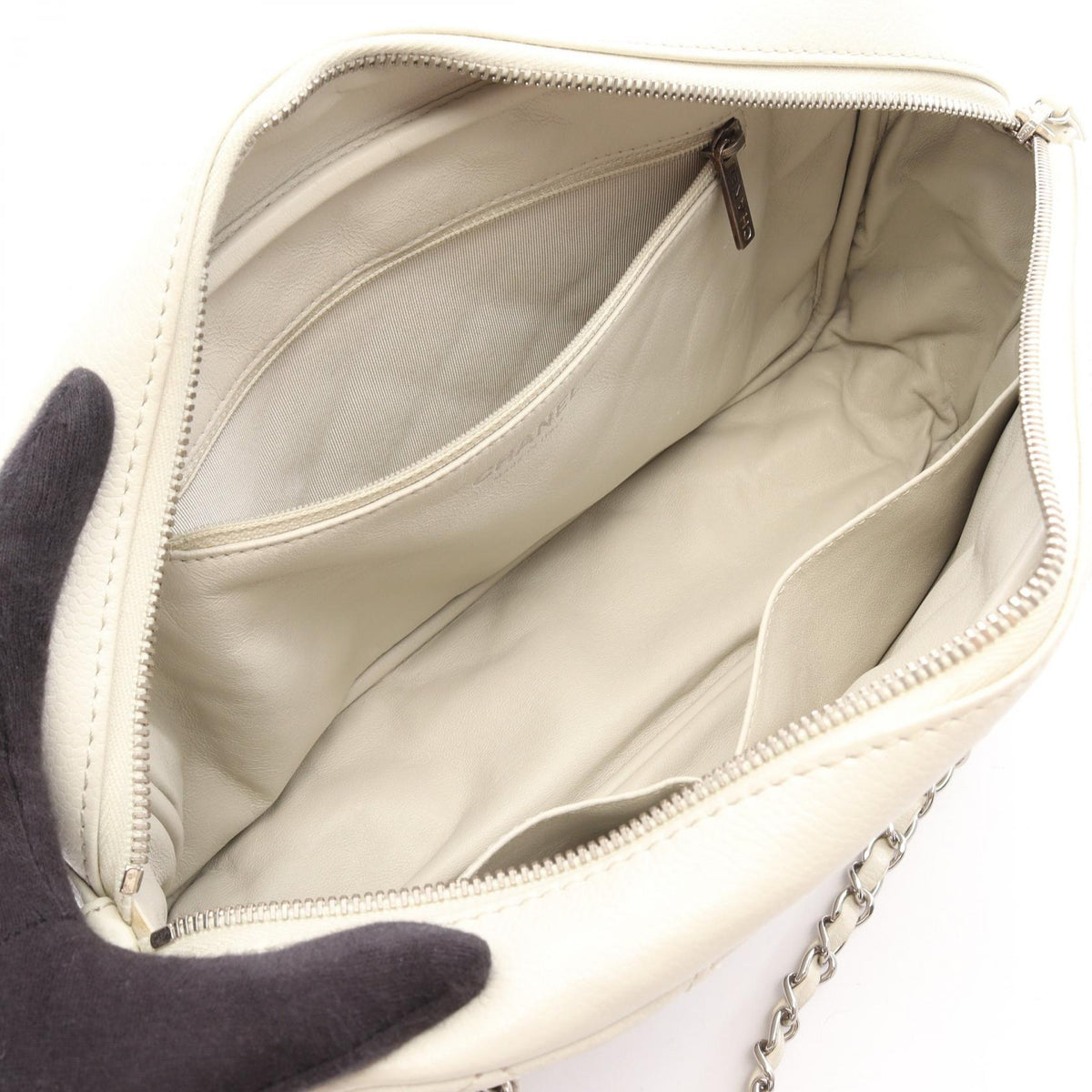 CHANEL White 2.55 Matelasse Grained Calfskin leather 2101220036973