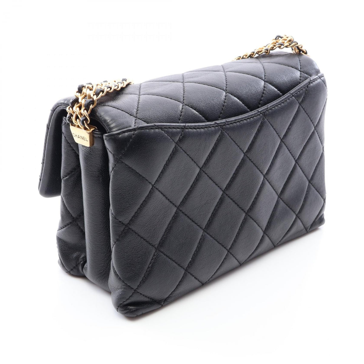 CHANEL Black Matelasse Lambskin (sheep leather) 2101220063382