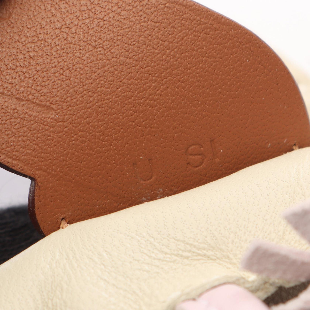 HERMES Rodeo Pegasus PM Cle Gold Mauve Pale charm Beige/Brown/Pink Agneau milo Other�Agneau milo / Swift leather 2101220141653