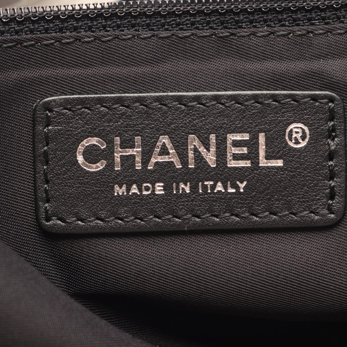 CHANEL White/Black New Travel Line MM leather Nylon canvas 2104102541671