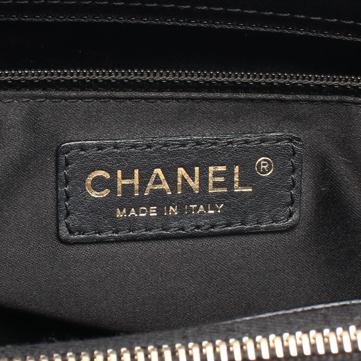 CHANEL Black Matelasse Grand Shopping GST Grained Calfskin leather A50995 2101220216412