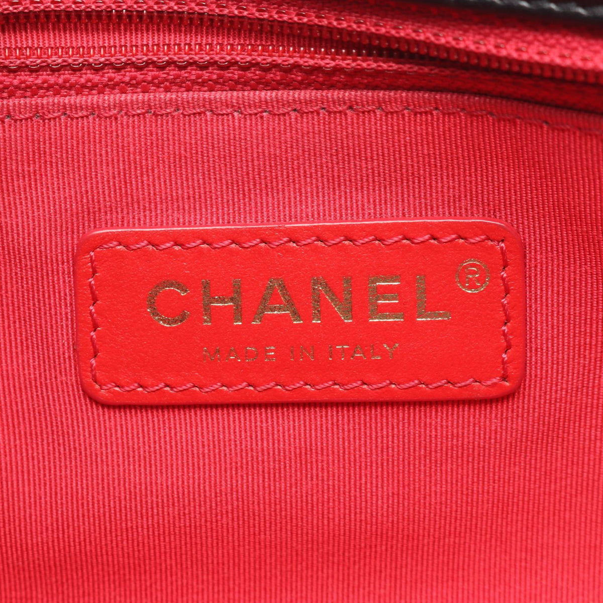 CHANEL Black Matelasse logo Lambskin (sheep leather) 2101220055271